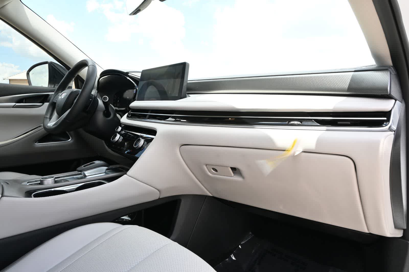 Certified 2026 INFINITI QX60 Luxe w/ Cargo Package FWD image 21