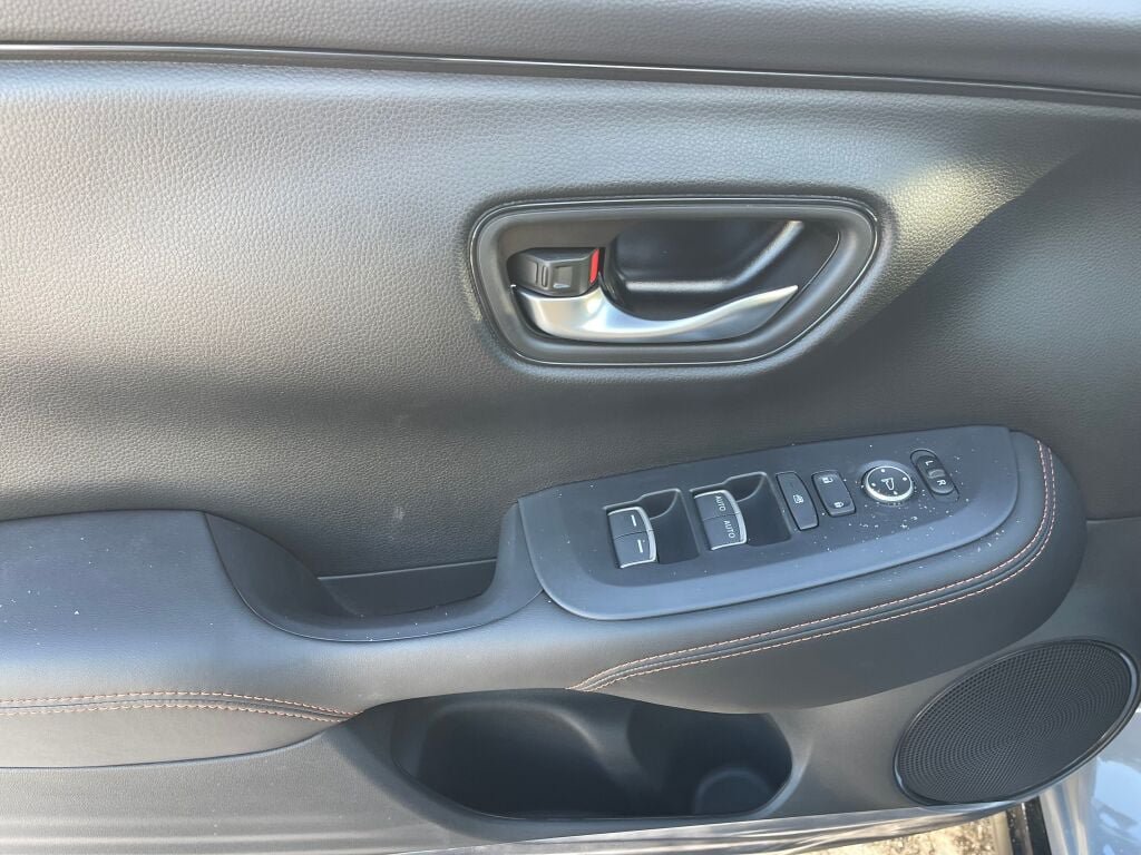 Used 2025 Honda HR-V Sport image 8