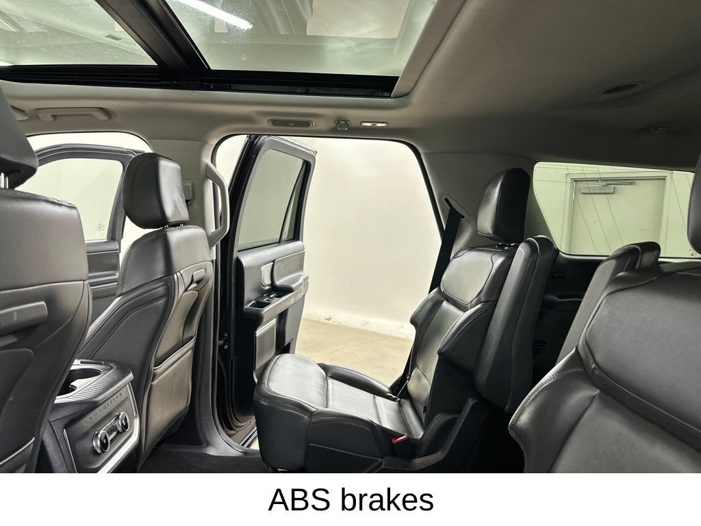 Used 2025 Ford Expedition Active AWD/4WD image 36