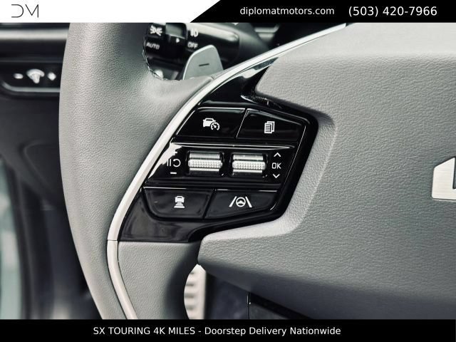 Used 2023 Kia Niro SX Touring FWD image 30