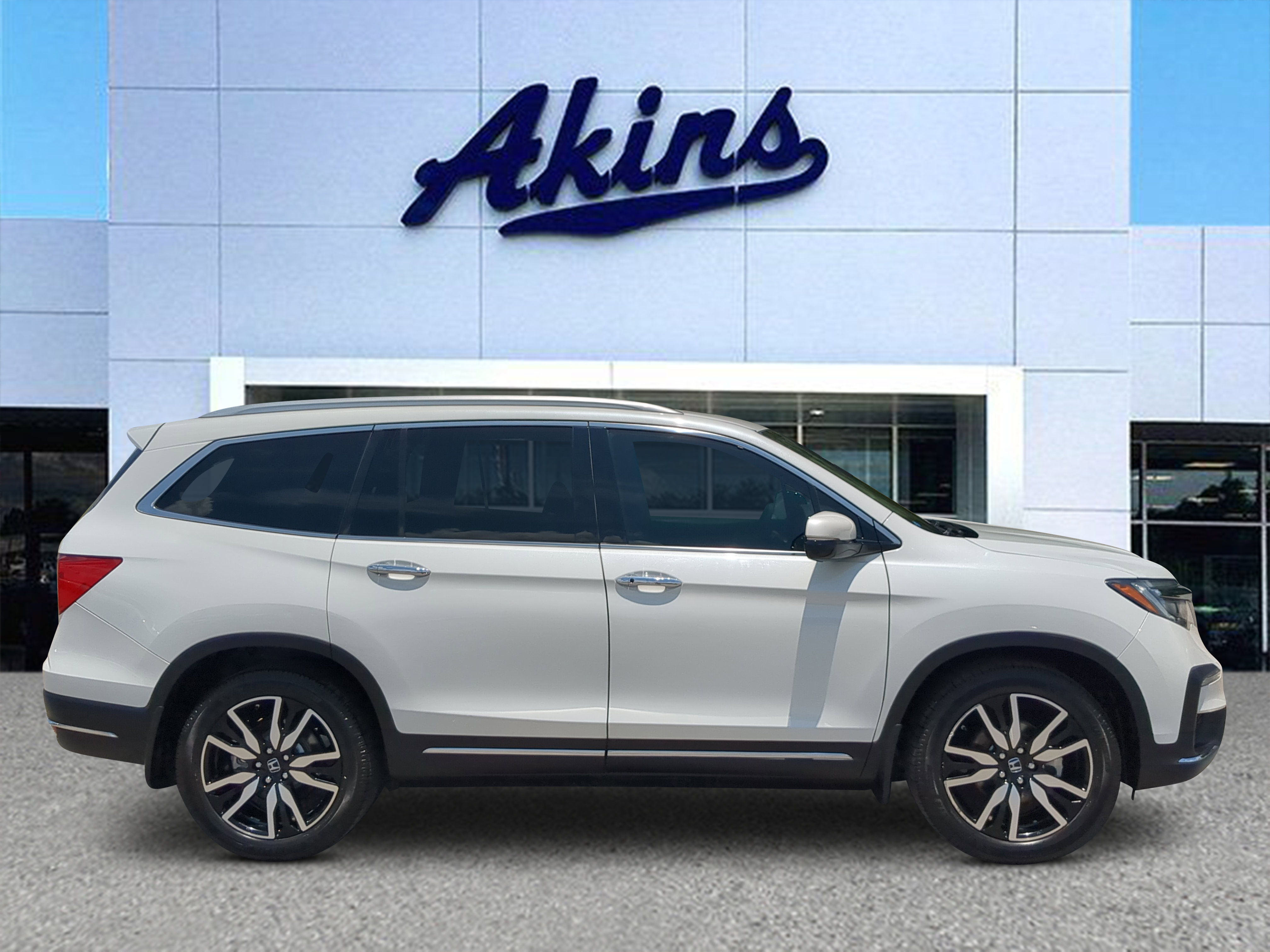 Used 2020 Honda Pilot Elite image 1