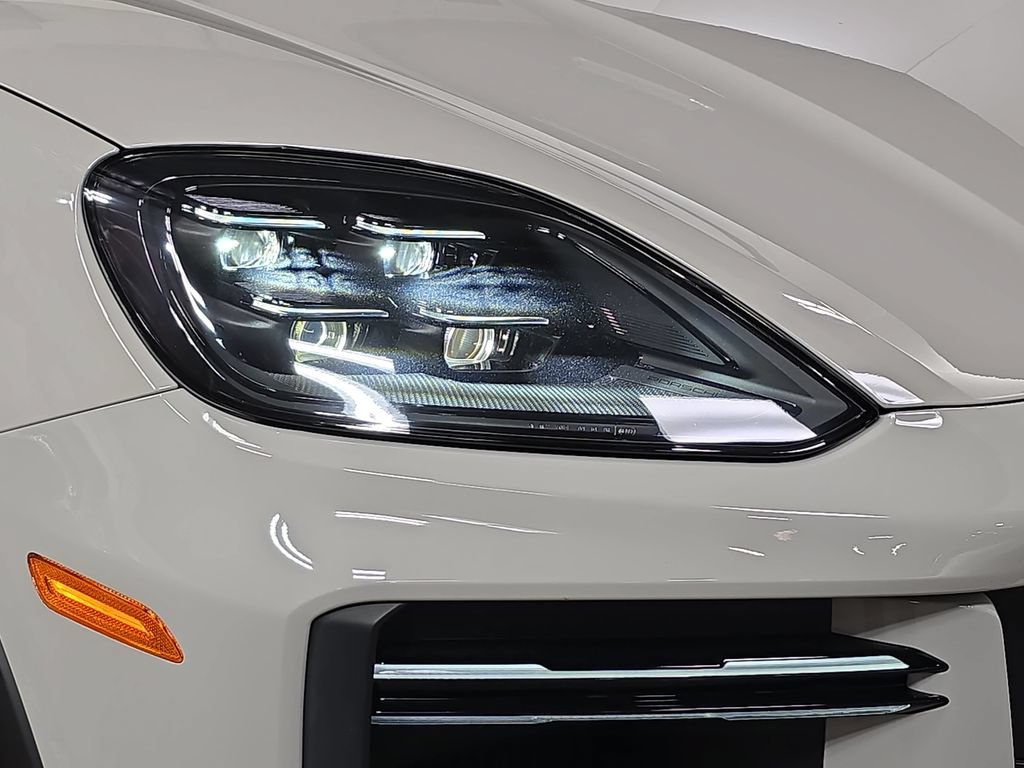 Certified 2026 Porsche Cayenne Turbo GT AWD/4WD image 12