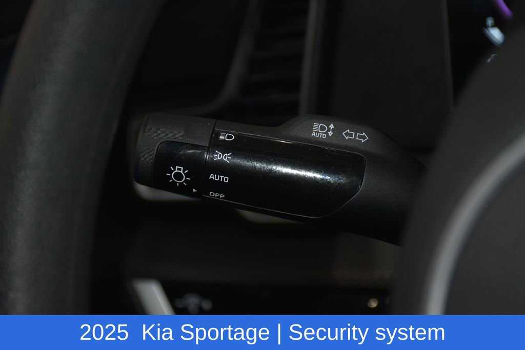 Used 2025 Kia Sportage LX image 11