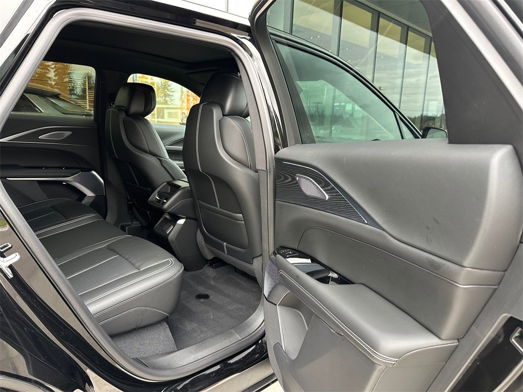 Used 2025 Cadillac Lyriq Sport image 13