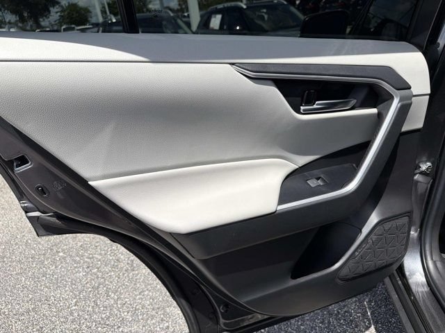 Used 2023 Toyota RAV4 XLE AWD/4WD image 13