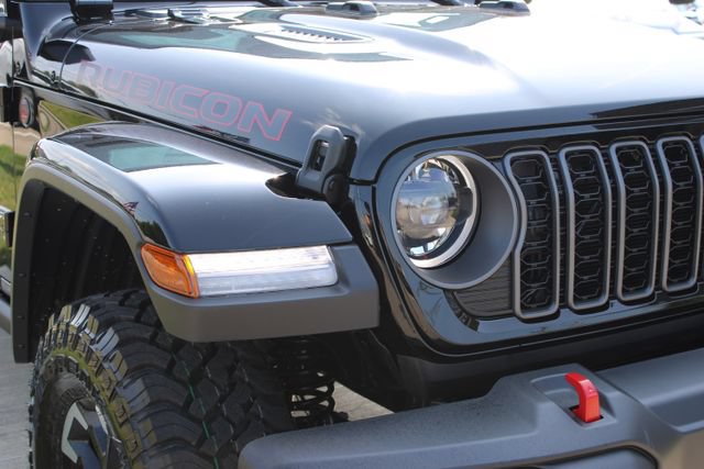 New 2026 Jeep Gladiator Rubicon w/ Steel Power Dome Hood Package AWD/4WD image 4