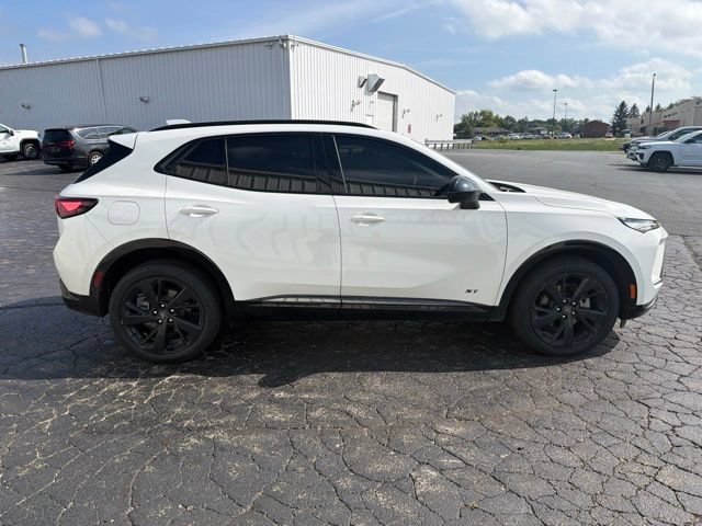 Used 2024 Buick Envision Sport Touring AWD/4WD image 6