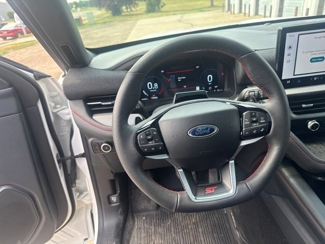 Used 2025 Ford Explorer ST AWD/4WD image 15