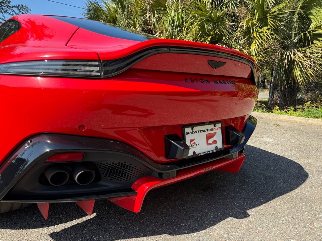 Used 2022 Aston Martin V8 Vantage Coupe RWD image 8