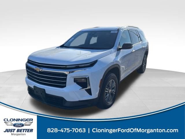Used 2025 Chevrolet Traverse LT