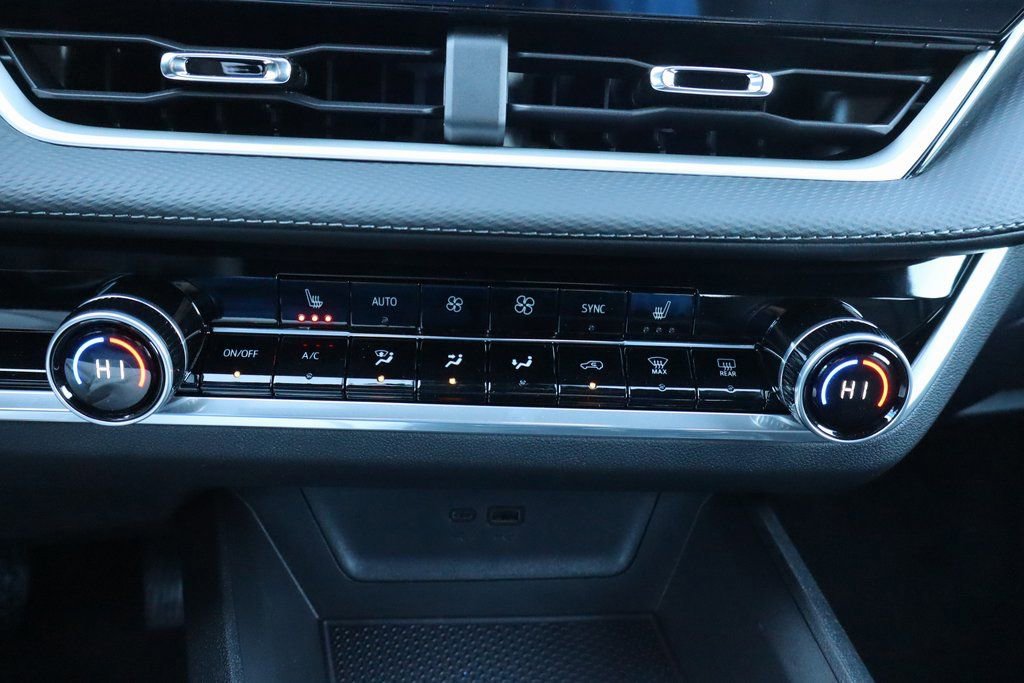 New 2026 Chevrolet Equinox LT w/ Convenience Package II image 11