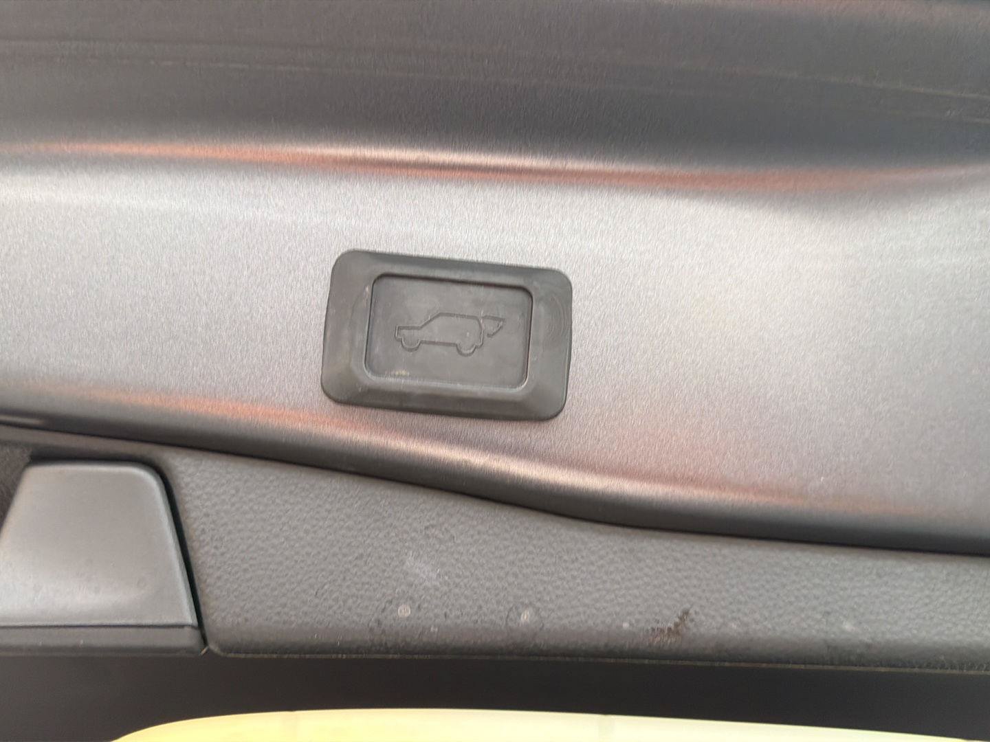 Certified 2025 Toyota RAV4 XSE AWD/4WD image 35