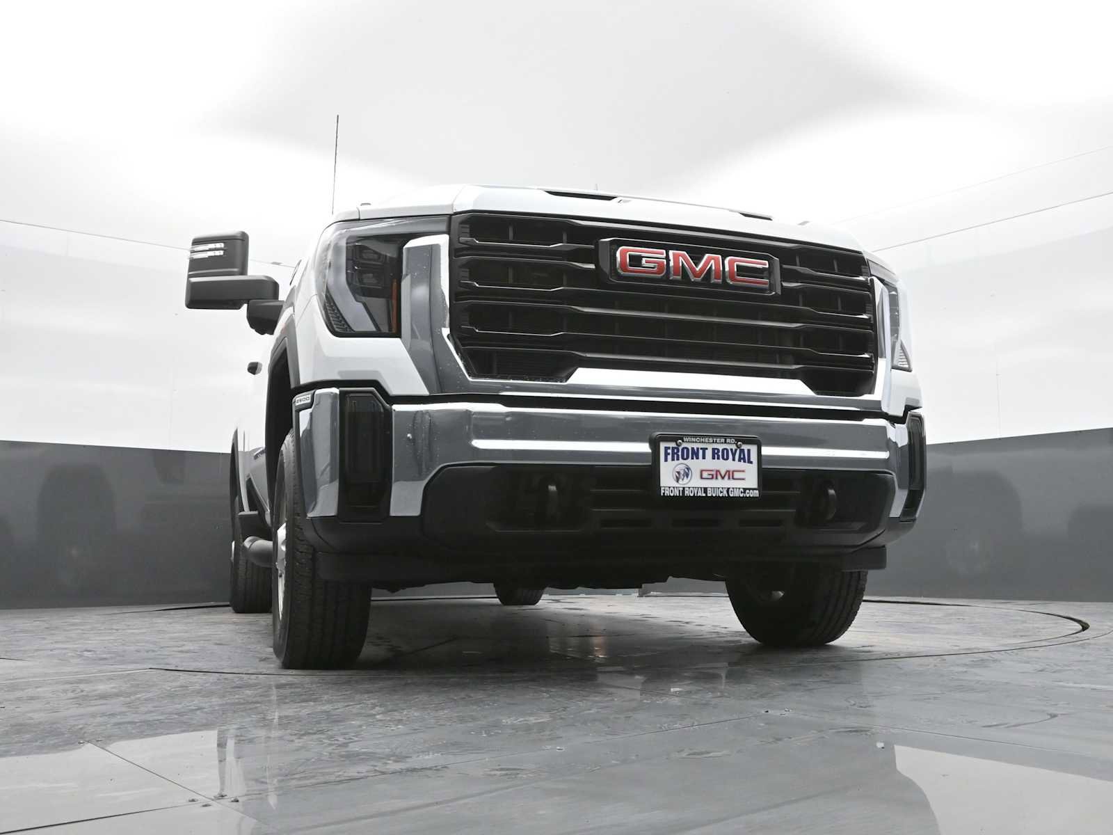 Used 2025 GMC Sierra 2500 Pro w/ Convenience Package image 34