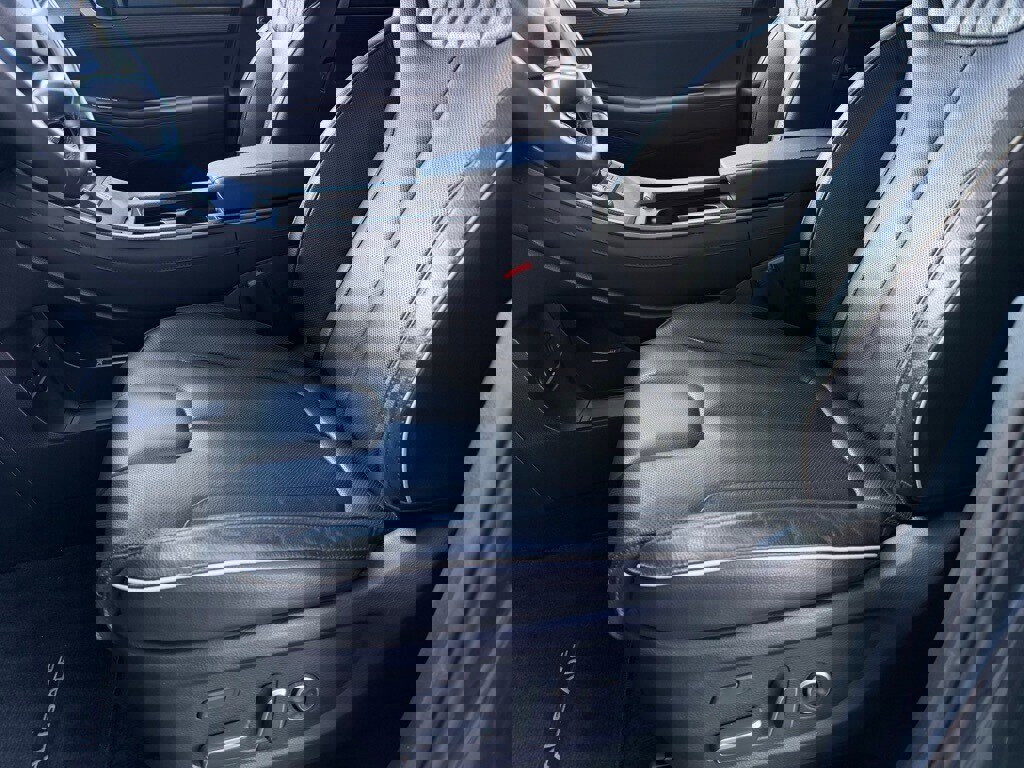 Used 2024 Hyundai Palisade Limited image 12