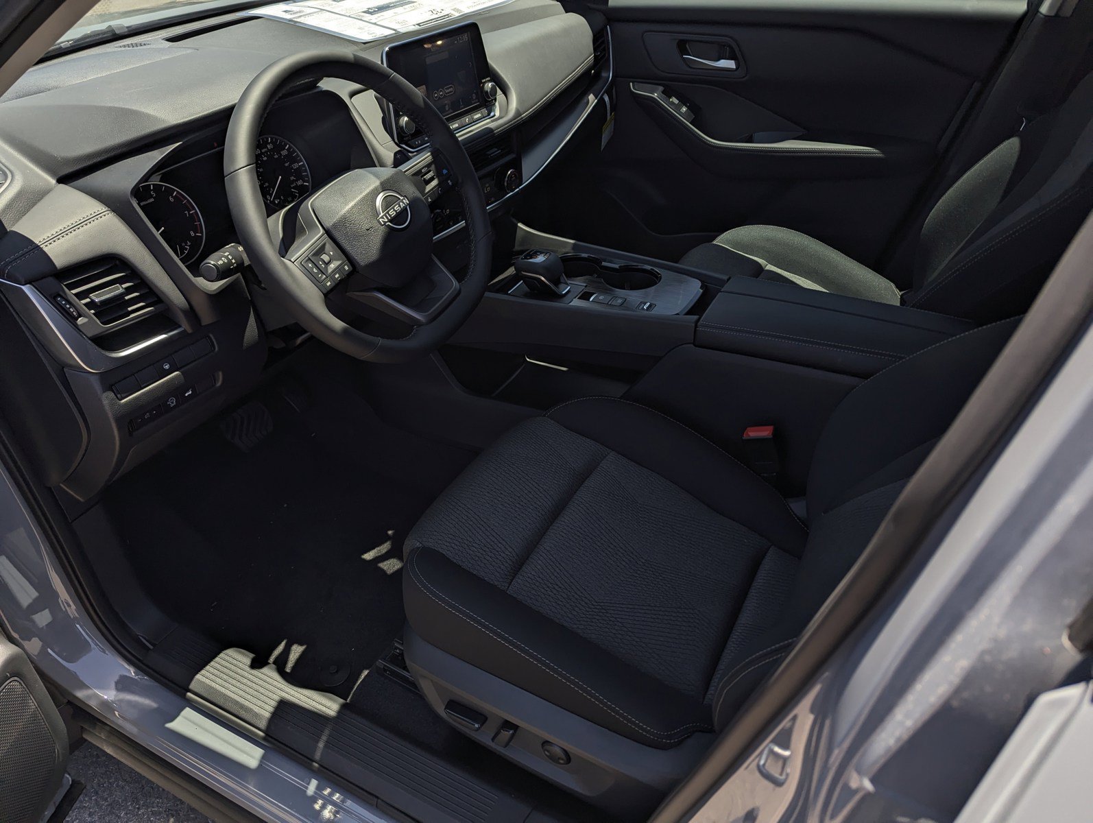 New 2026 Nissan Rogue SV FWD image 9