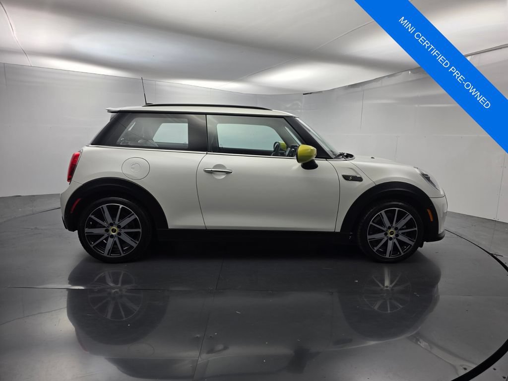 Used 2024 MINI Cooper SE FWD image 3