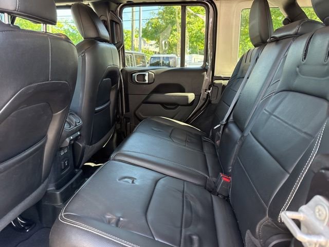 Used 2023 Jeep Wrangler Unlimited Sahara AWD/4WD image 21