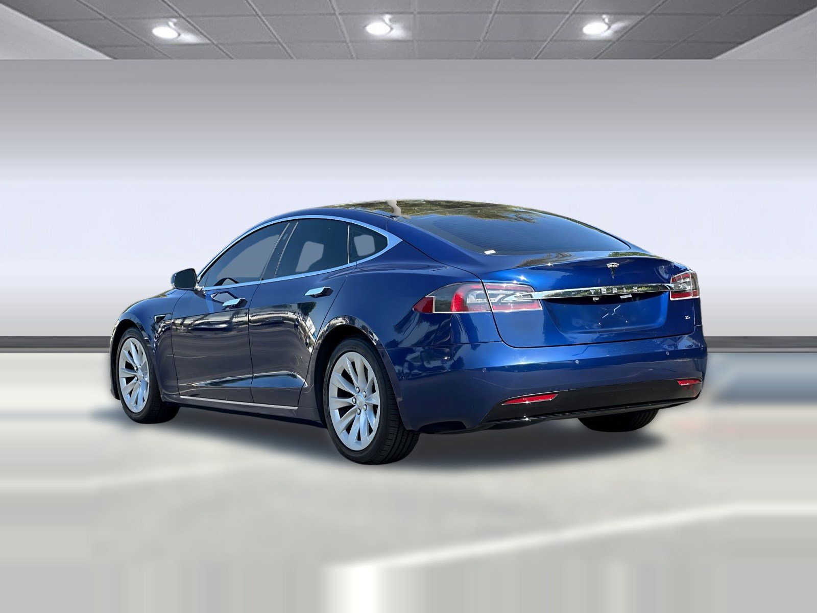 Used 2017 Tesla Model S 75 RWD image 3