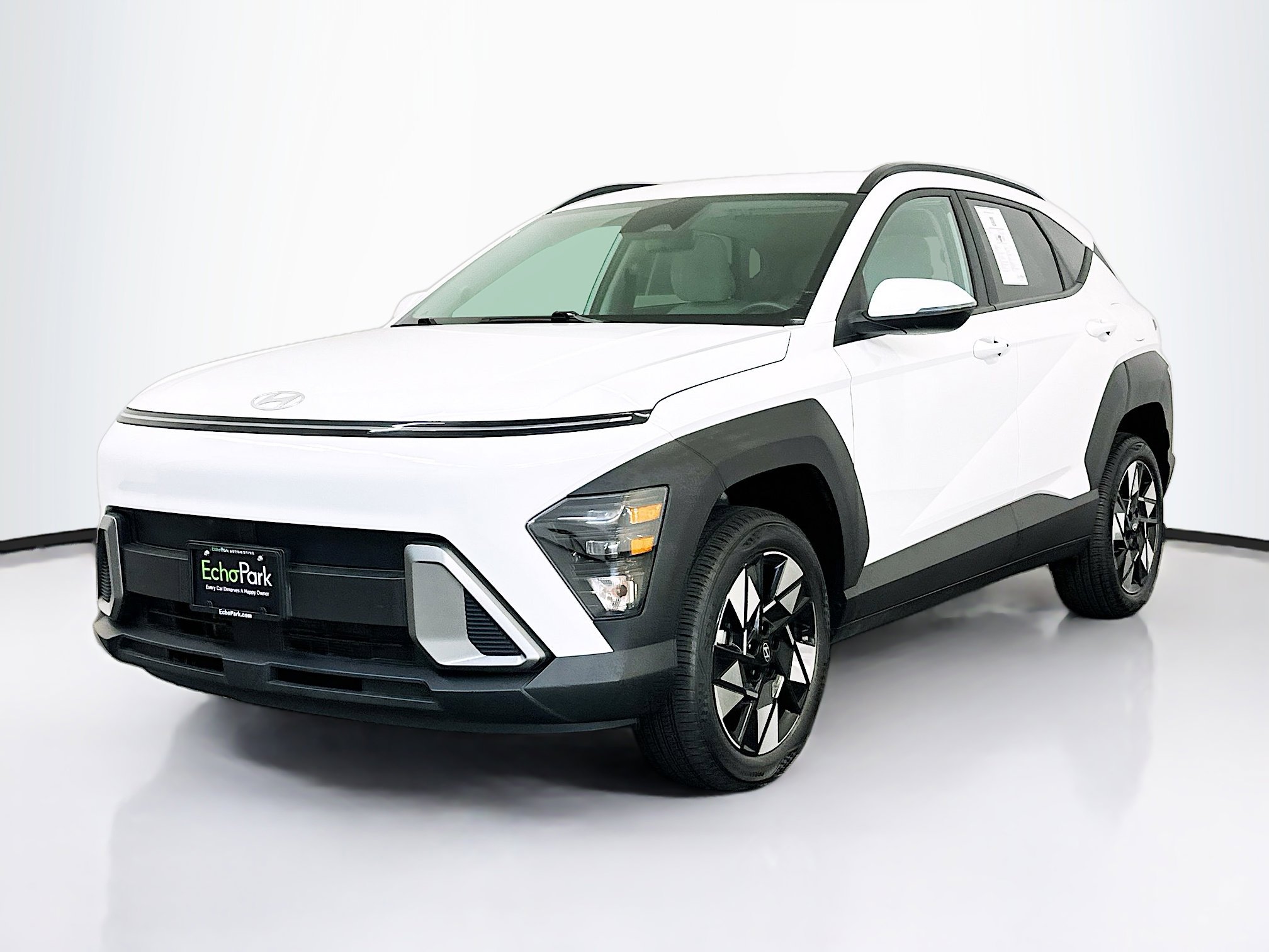 Used 2025 Hyundai Kona SEL image 3