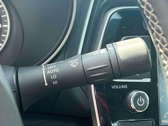 Used 2023 Nissan Maxima Platinum w/ Sport Mat Group FWD image 32