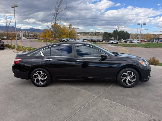 Used 2017 Honda Accord LX image 9