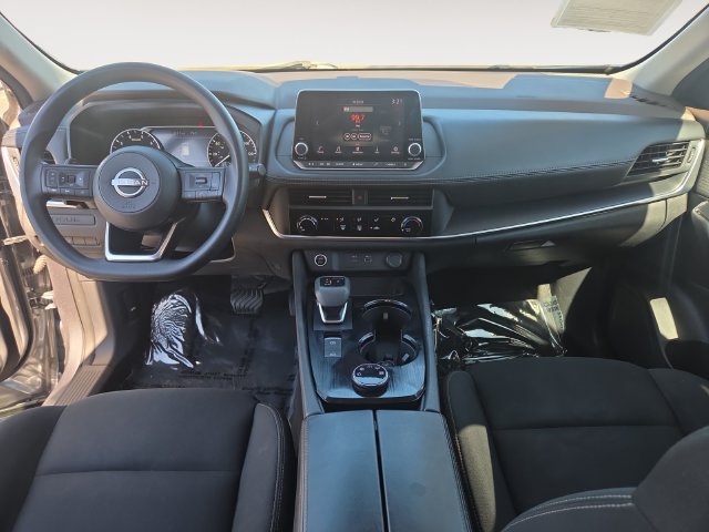 Used 2023 Nissan Rogue S AWD/4WD image 10