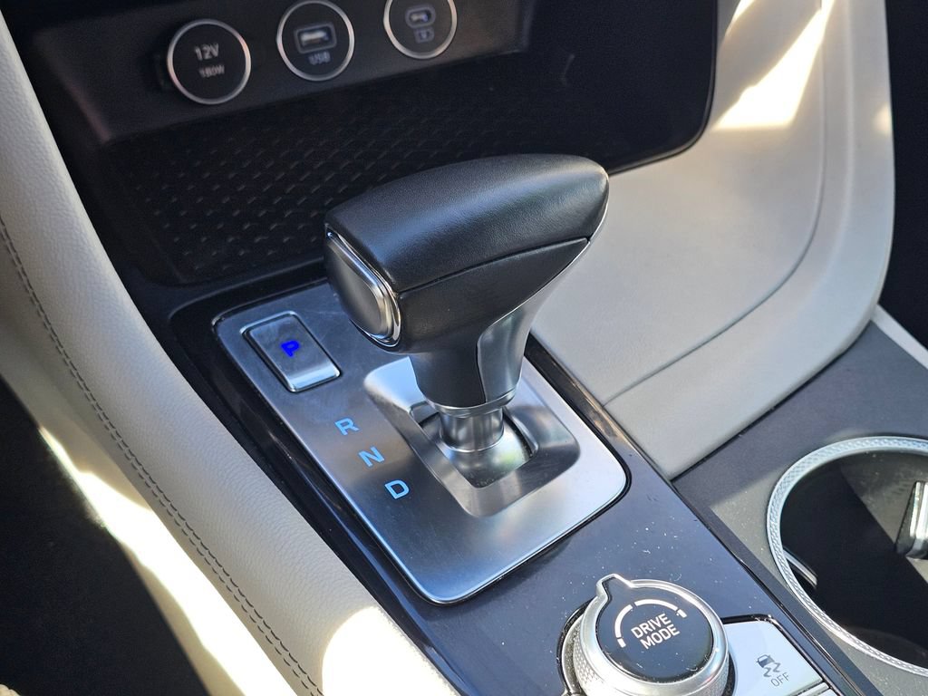 Used 2025 Genesis G70 2.5T AWD/4WD image 27