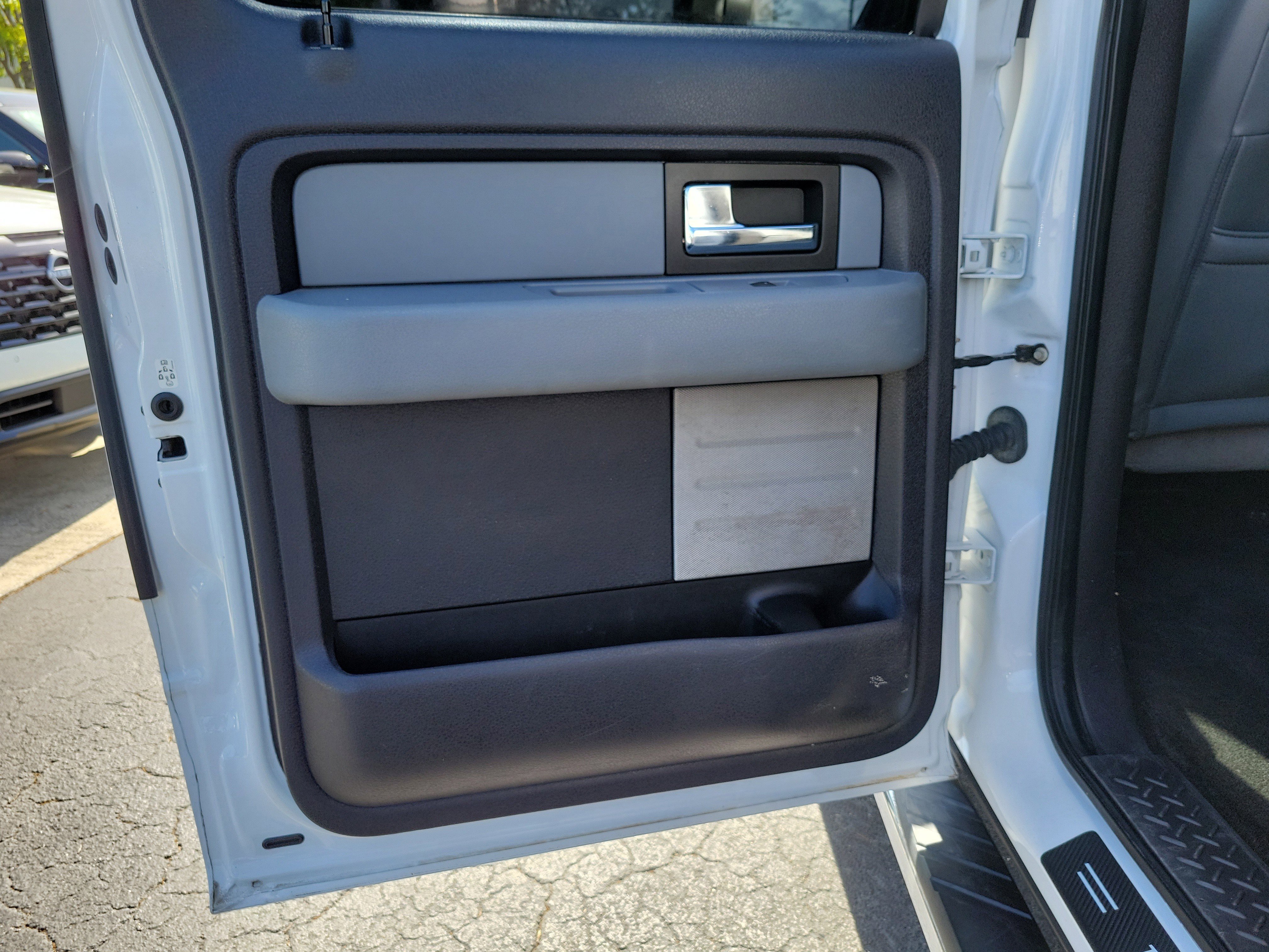 Used 2014 Ford F150 XLT w/ Equipment Group 302A Luxury image 10