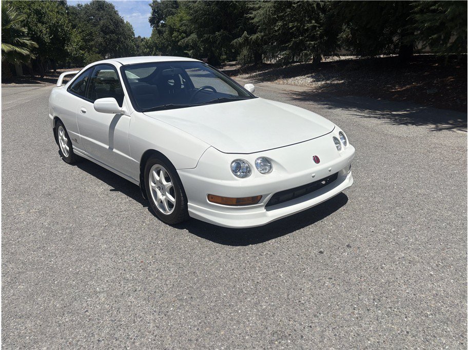 Used 1998 Acura Integra Type R FWD image 1