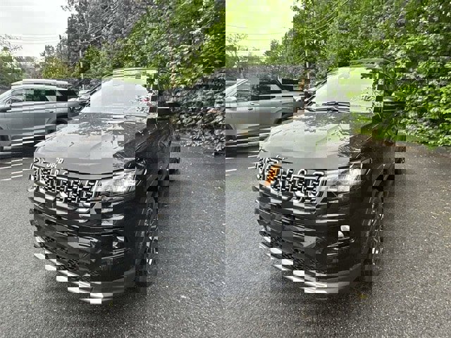 New 2025 Jeep Compass Limited w/ Sun & Sound Group image 4