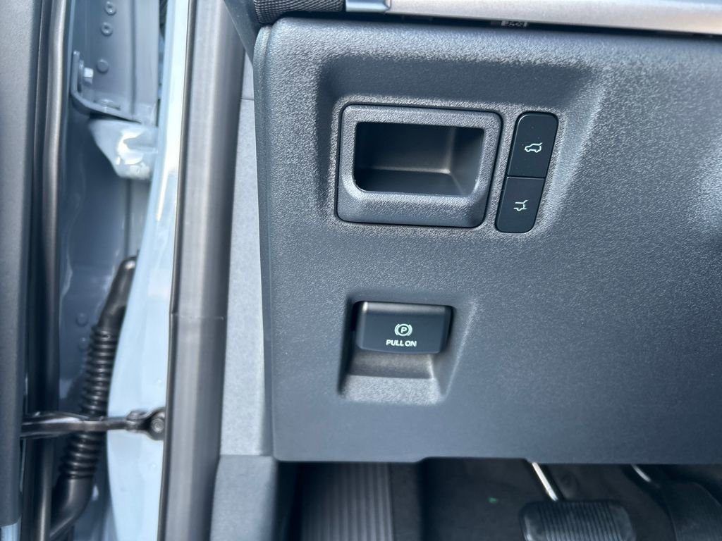 New 2025 Ford Expedition Active image 22