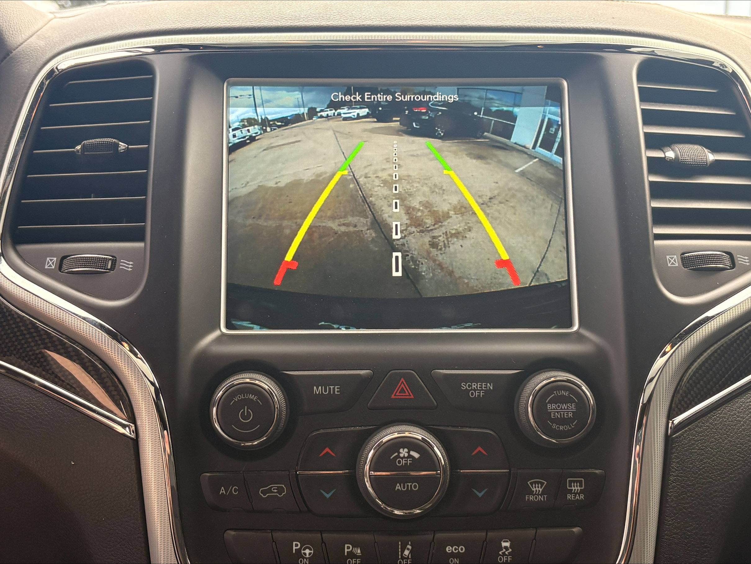 Used 2018 Jeep Grand Cherokee SRT AWD/4WD image 7