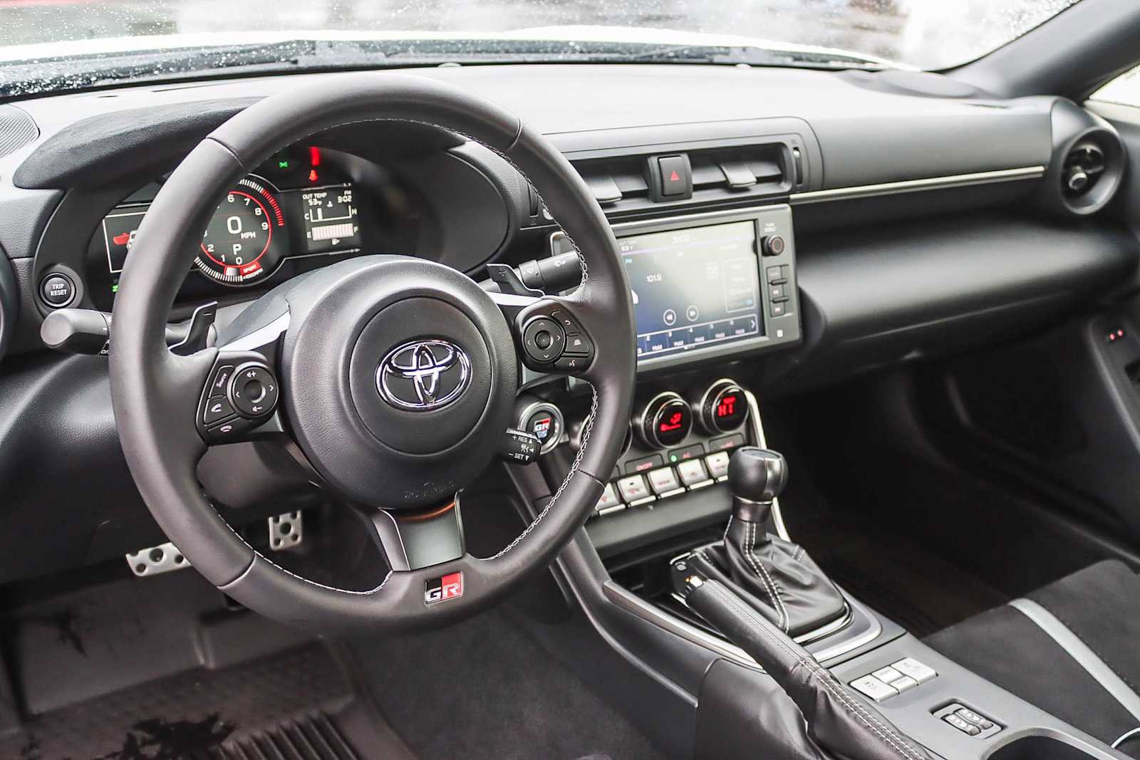 Used 2024 Toyota GR86 Premium image 11