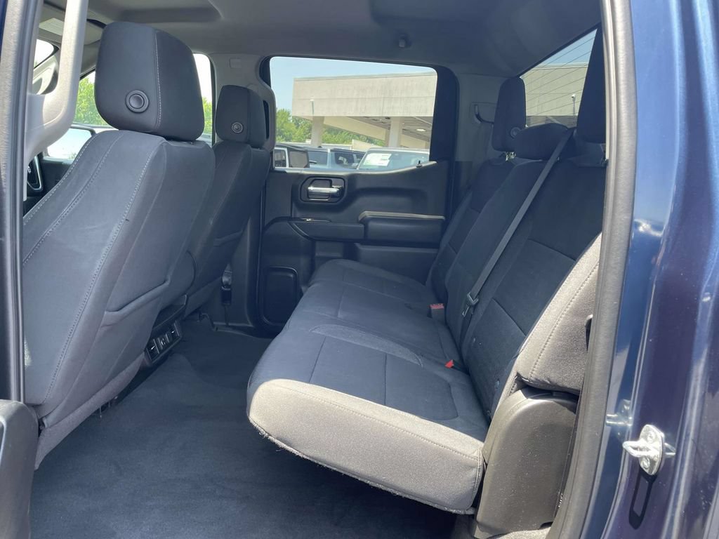 Used 2022 Chevrolet Silverado 1500 LT AWD/4WD image 19