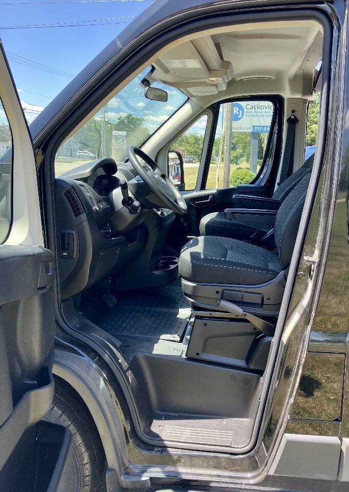 Used 2016 RAM ProMaster 2500 w/ Premium Appearance Group FWD image 5