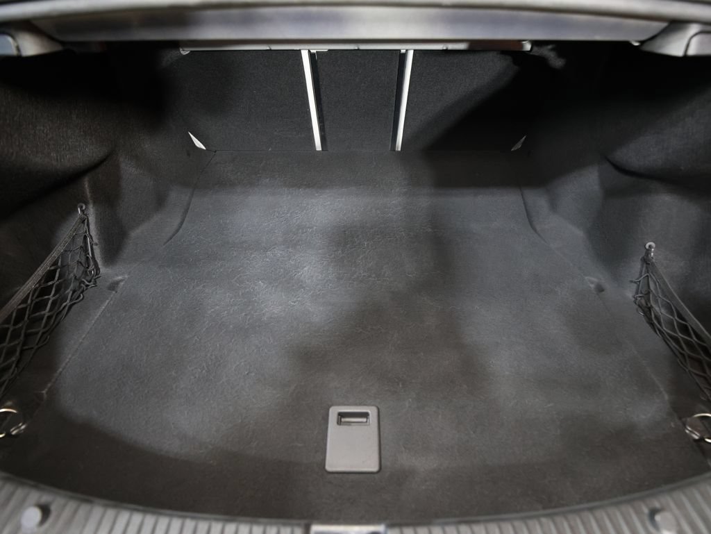 Used 2018 Mercedes-Benz C 300 Sedan image 24