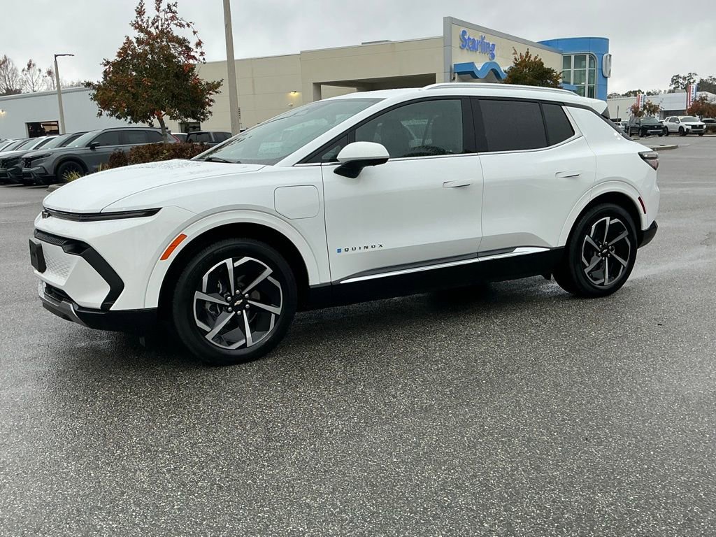 Used 2025 Chevrolet Equinox EV LT image 2