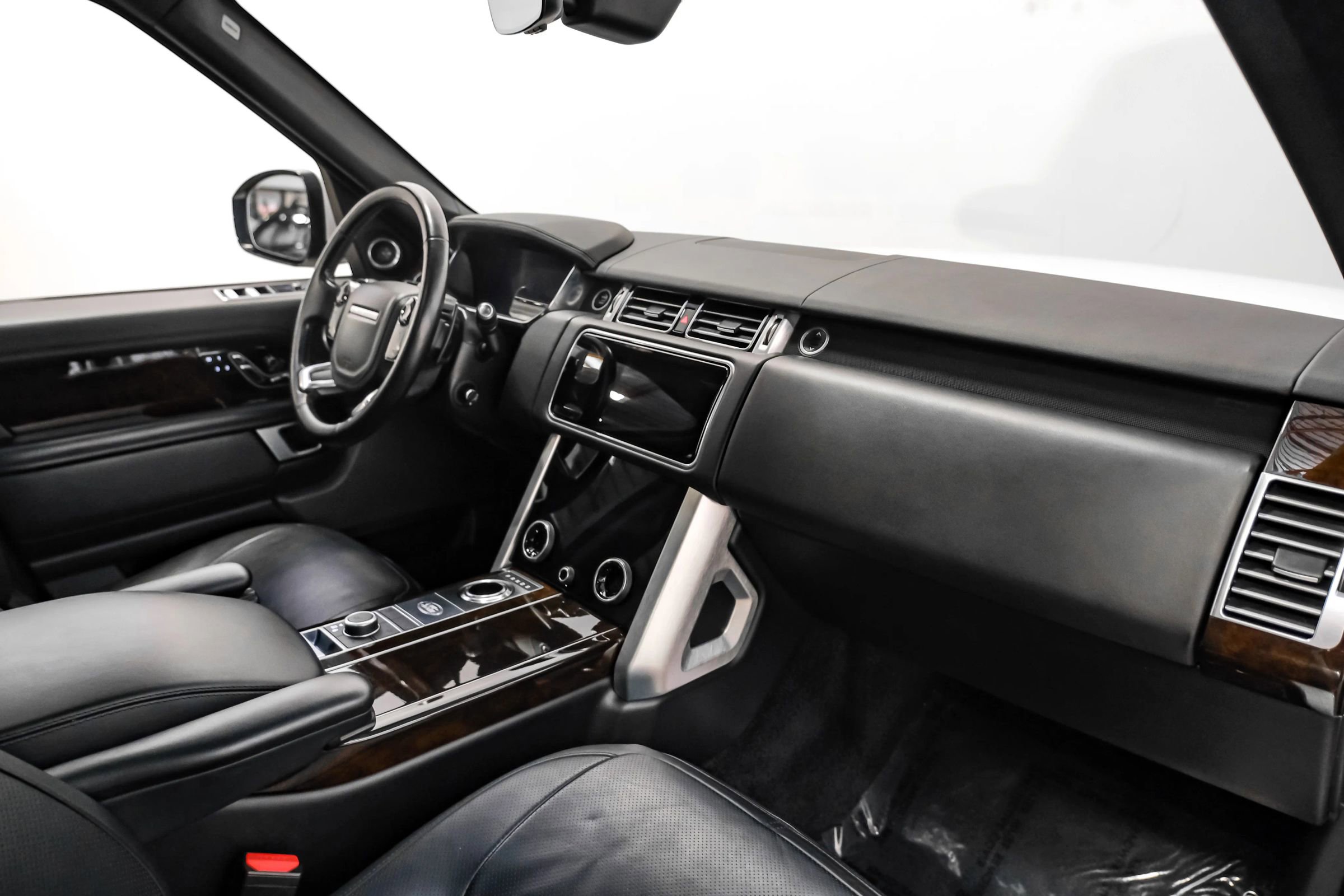 Used 2022 Land Rover Range Rover Westminster Edition AWD/4WD image 4