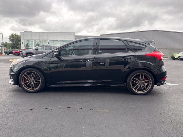 Used 2016 Ford Focus ST FWD image 4