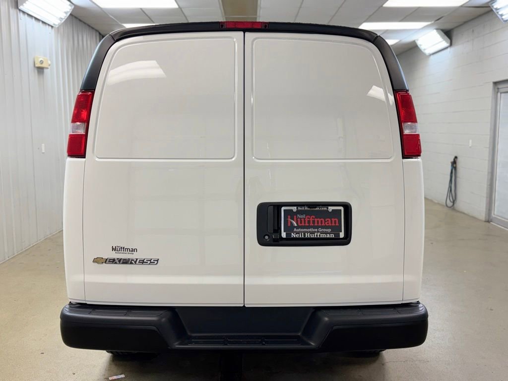 New 2026 Chevrolet Express 2500 RWD image 6