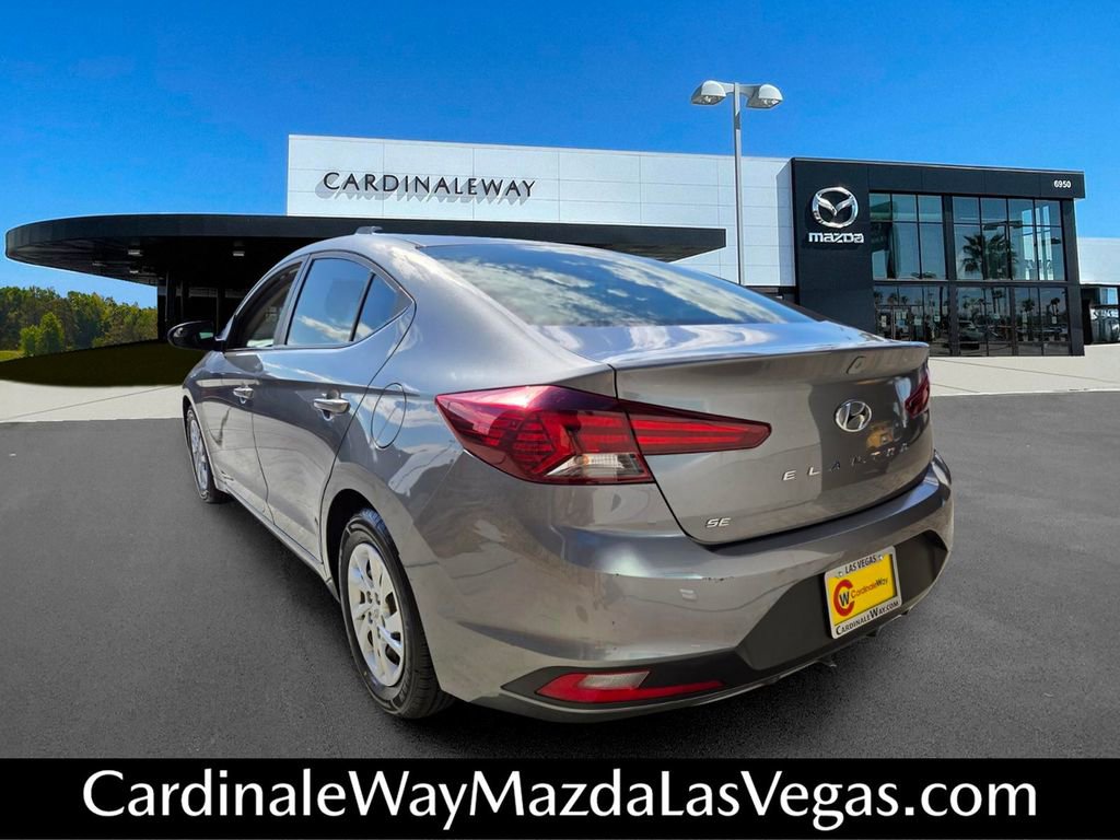 Used 2020 Hyundai Elantra SE FWD image 3