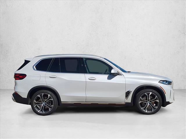 Used 2025 BMW X5 xDrive40i w/ Premium Package image 4