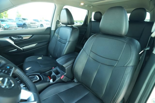 Used 2019 Nissan Rogue SL w/ Premium Package AWD/4WD image 39