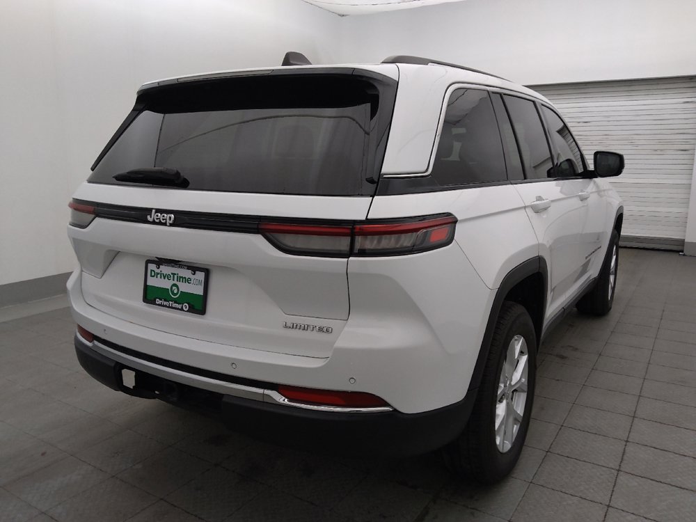 Used 2023 Jeep Grand Cherokee Limited RWD image 9
