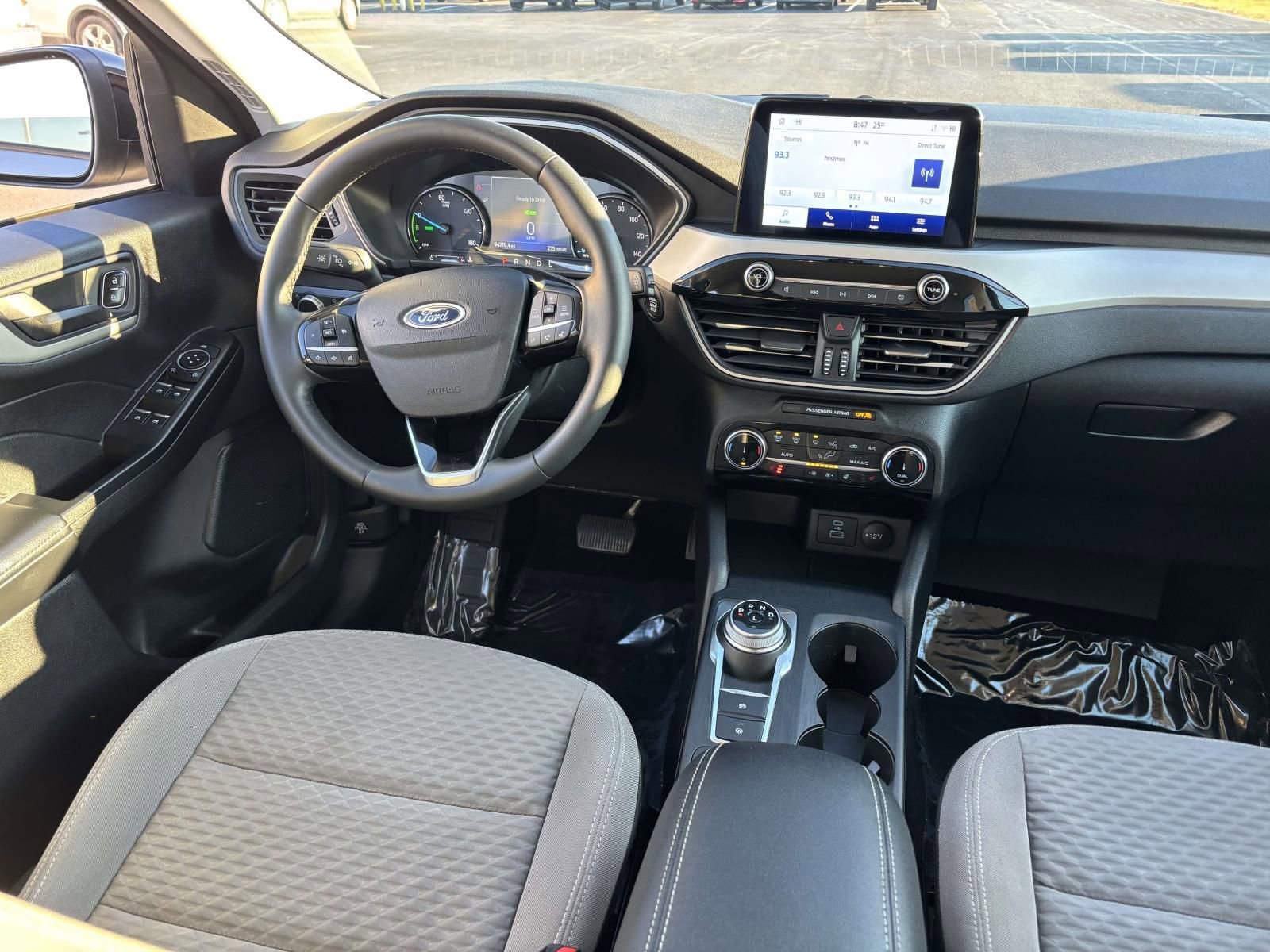 Certified 2022 Ford Escape SE w/ SE Sport Appearance Package image 32