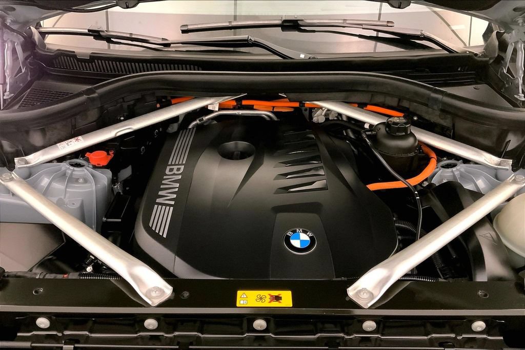 Certified 2024 BMW X5 xDrive50e AWD/4WD image 9