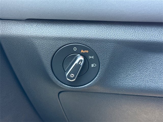 New 2025 Volkswagen Jetta SE image 41