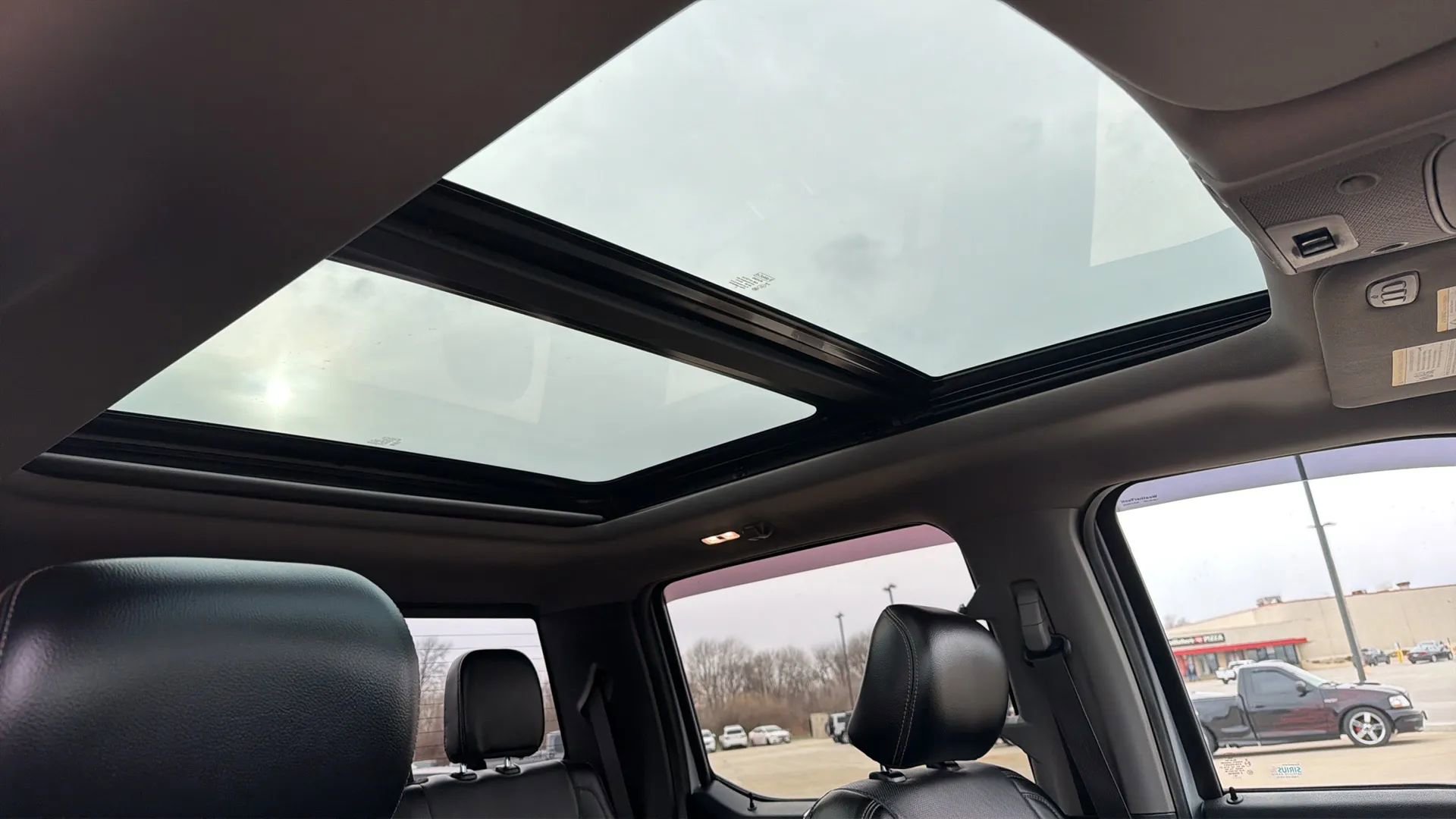 Used 2017 Ford F150 Lariat w/ Equipment Group 502A Luxury image 93