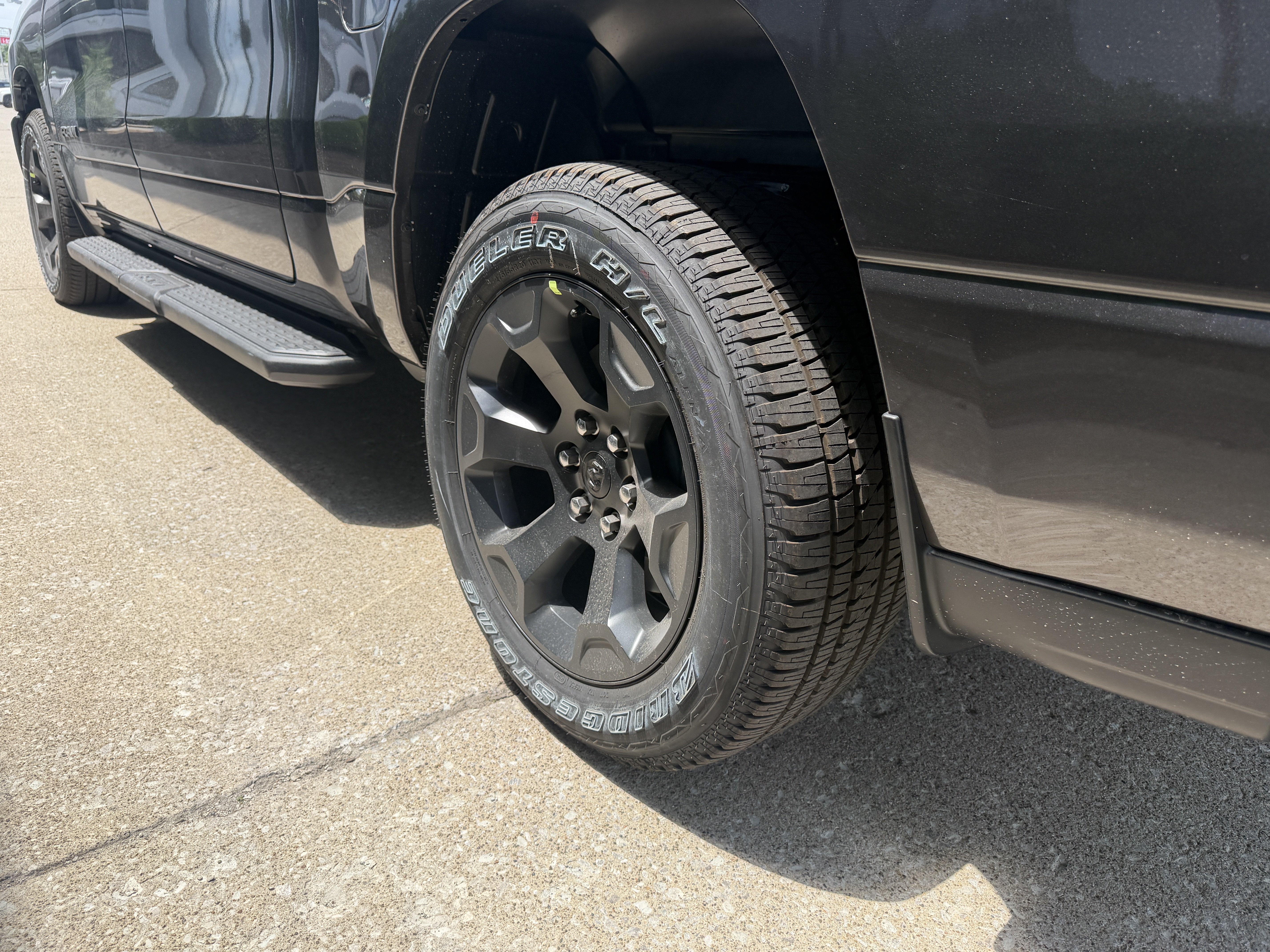 New 2026 RAM 1500 Express AWD/4WD image 11