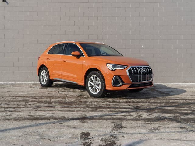Certified 2025 Audi Q3 2.0T Premium Plus w/ Premium Plus Package image 9